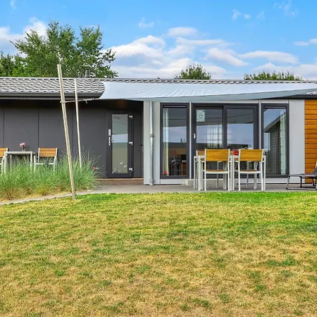2 Bedroom Cozy In Holiday home *