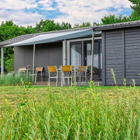 2 Bedroom Cozy In